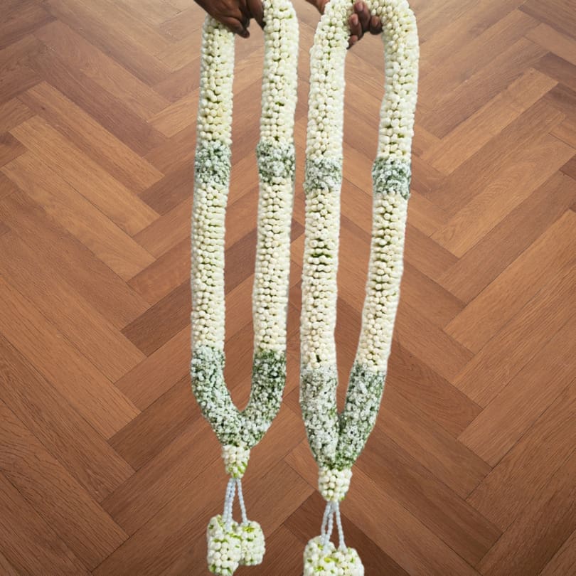 Pearl Bloom – Traditional White Tuberose Varmala Pair